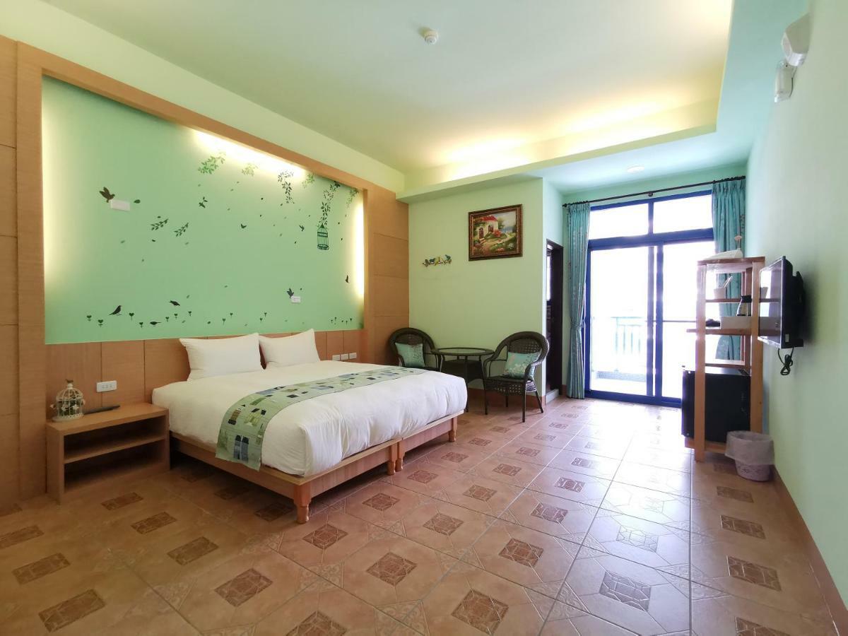 Love Ocean & Happy Bay Homestay Donggang Exterior photo
